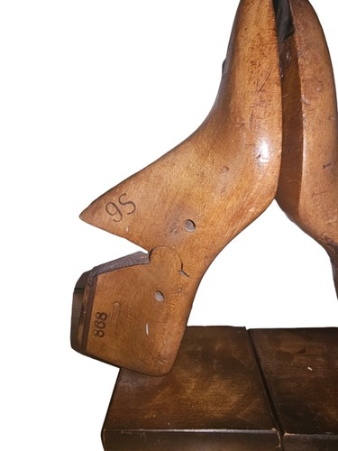 Vintage Mid Century 1958 Wooden Pair Cobbler Shoes Bookends - Picture 4 of 9