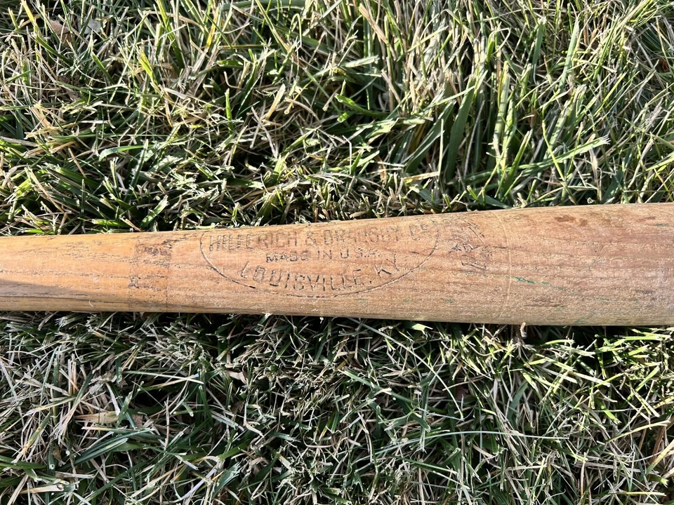 BATE DE BÉISBOL IMPULSADO LOUISVILLE SLUGGER 125 HILLERICH AND BRADSBY Foto 3 de 4