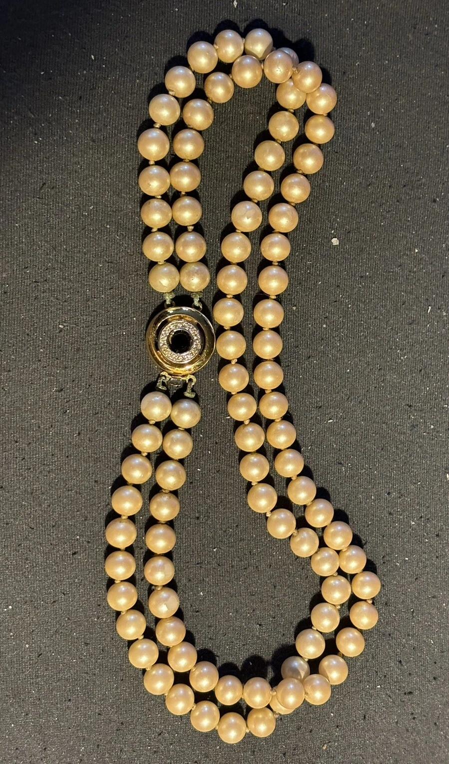 Collana di perle finte doppio filo Givenchy vintage 1979 lunga 16"