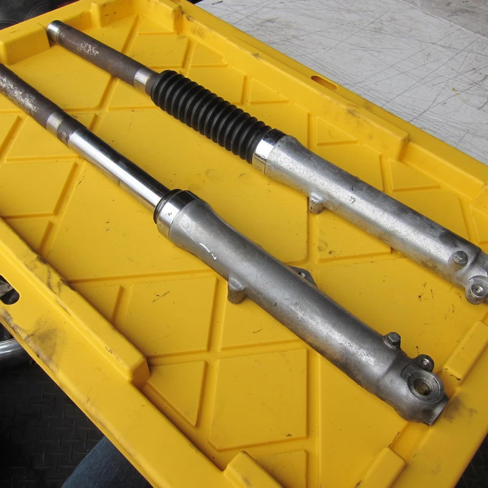 Honda CB200T 1976 OEM suspensión delantera derecha izquierda horquillas amortiguadores Foto 2 de 4