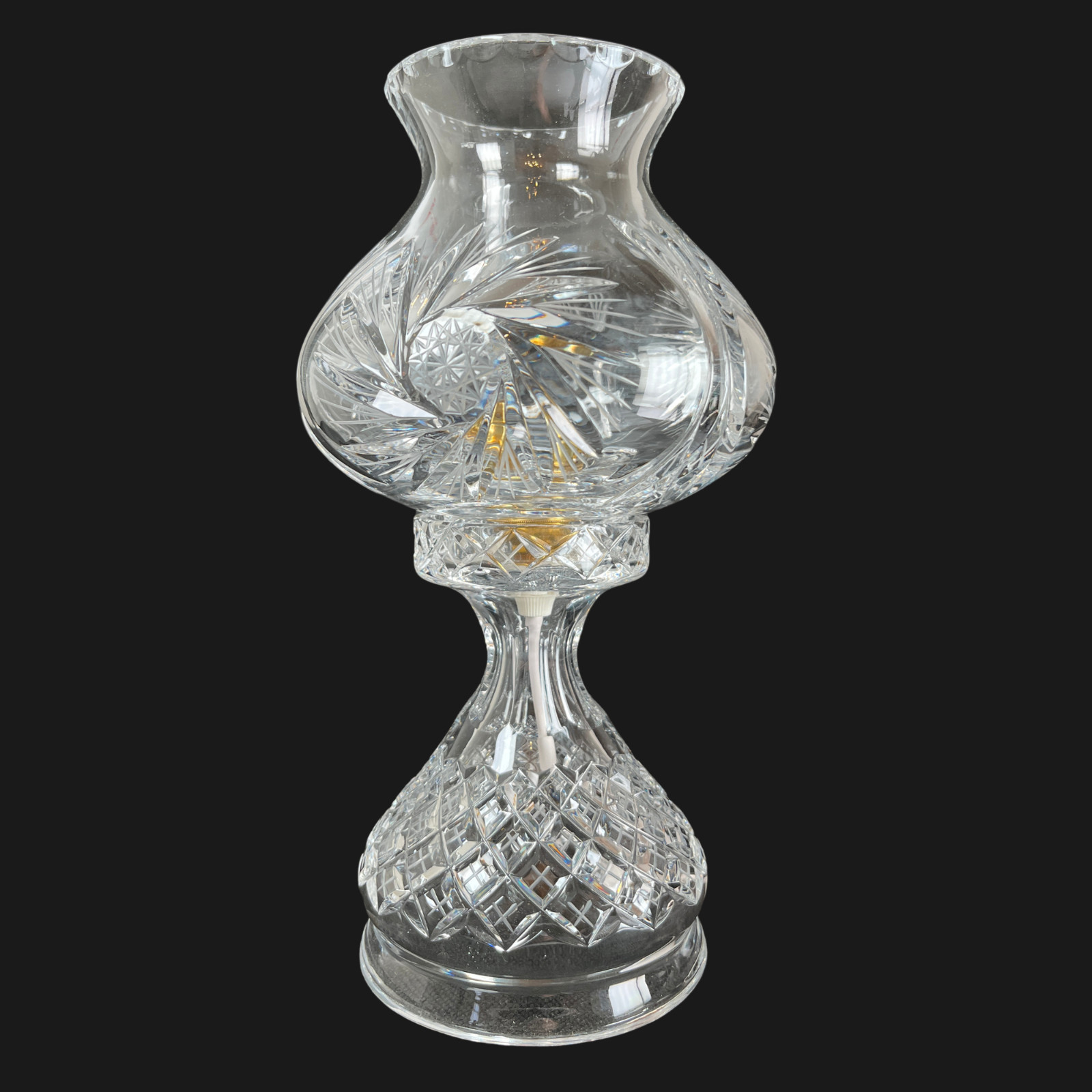 Vintage Cut Crystal Table Lamp Hurricane Style Starburst Pattern Glass Lamp 28cm