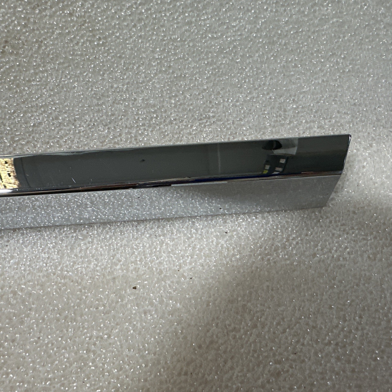 06-12Bentley Continental Flying Spur Front Left Door Trim Strip OEM 3SE837373C/D