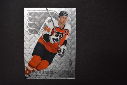 Eric Lindros #1 1995 Donruss Elite Cutting Edge card