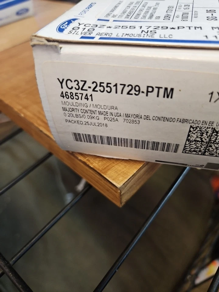 Cubierta de moldura de esquina de techo Ford F250 F350 Super Duty OEM nuevos controladores genuinos LH Foto 2 de 4