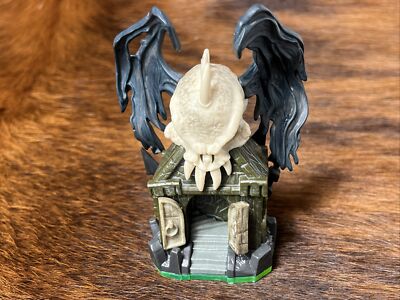 Activision Skylanders Spyro's Adventure Darklight Crypt Figure Winged Skull