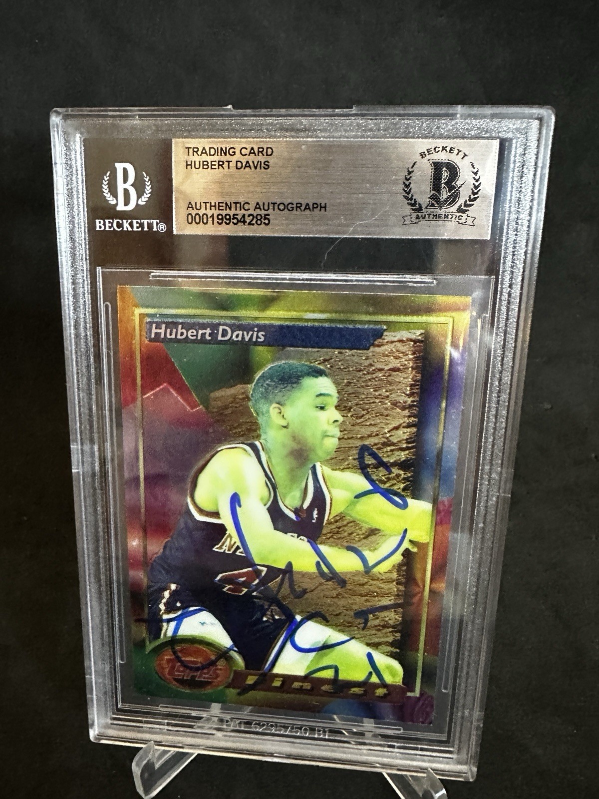 1993-94 Topps Finest #211 Hubert Davis Signed New York Knicks BAS Authentic Slab
