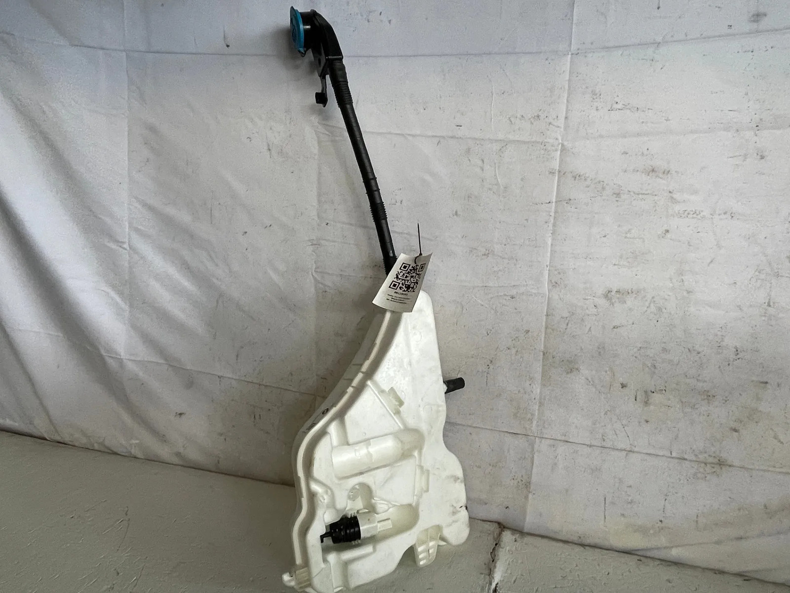 19-25 BMW G20 330i xDrive FRONT WINDSHIELD WASHER FLUID RESERVOIR TANK #110281
