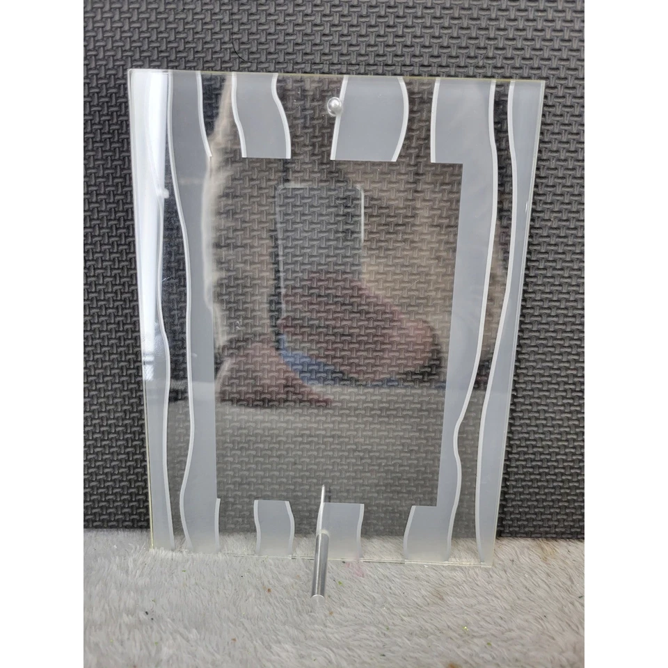 Marco de fotos de vidrio transparente diseño remolino esmerilado pantalla de mesa Foto 2 de 4