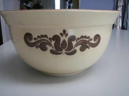 Vintage Pfaltzgraff USA Village 1970's Pattern 2 QT Mixing Bowl 8" #456