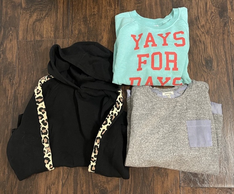 Lots Of 3 Sweatshirts Girls Size 10-12 Converse Old Navy Monteau