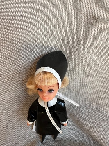 UNEEDA Tiny Teen SHOWER TIME Doll 1967 Original Jacket & Undies w/shoes & hat - Picture 7 of 12