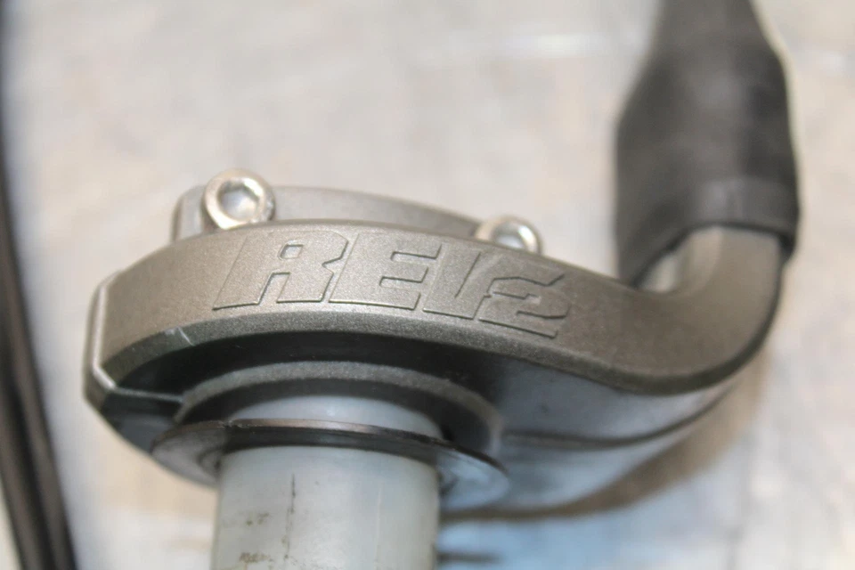 Yamaha YZF R1 2007 empuñadura del acelerador derecho BB575 Foto 3 de 4