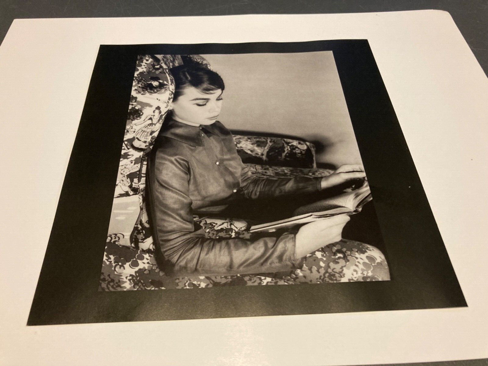 7.75 x 8 photo print Hollywood actors Leslie Caron in her canyon home 1955 oscar
