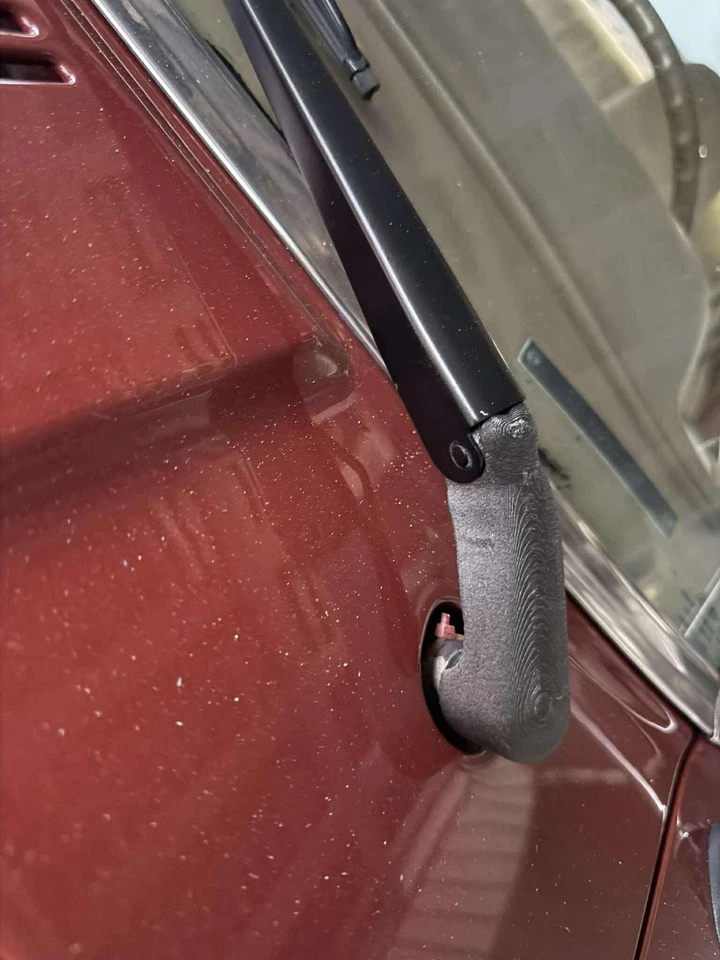 Toyota Corolla KE70, KE71 & KE72 1980-1983 Windshield Covers (Replica) - Image 2 of 4