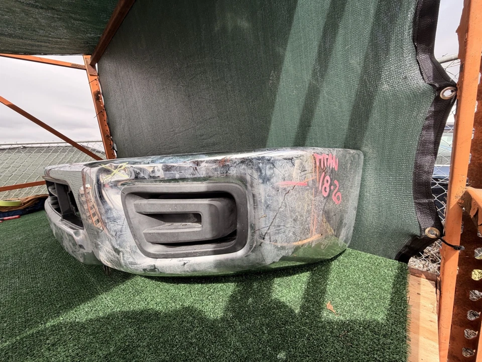 Parachoques delantero Nissan Titan 2016-2019 cromado OEM 62022-EZ70D Foto 2 de 4