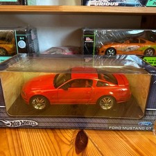 Coche modelo diecast Hot Wheels Ford Mustang GT 1/18 metal rojo
