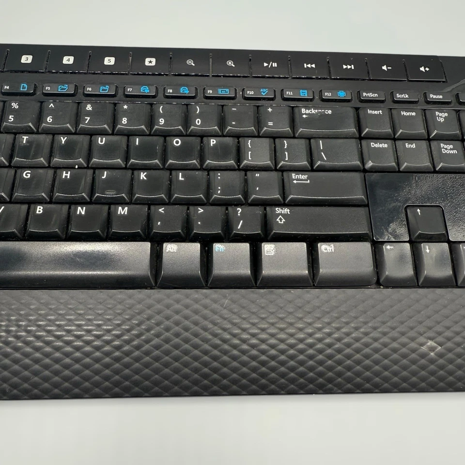 Microsoft Wireless Keyboard 2000 w/ 2.4GHz USB Receiver Tested Works No Mouse - Image 4 of 4