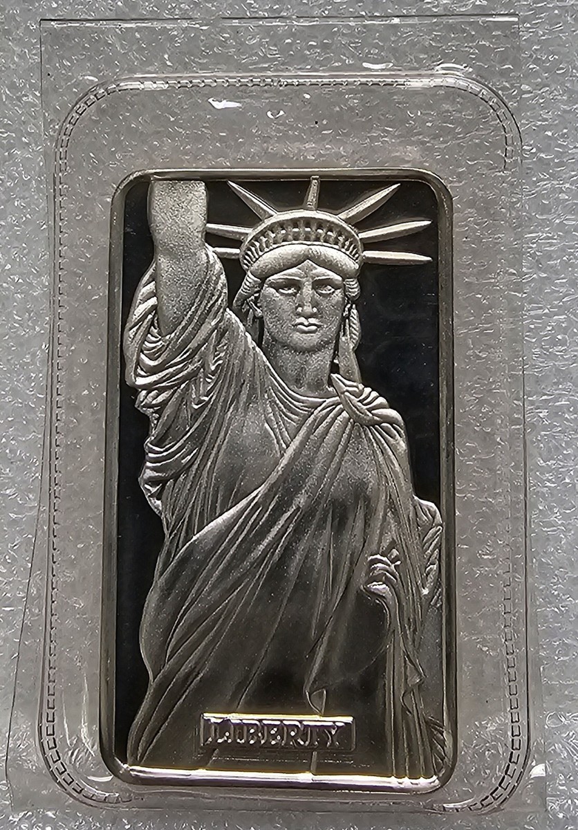 ND Vintage MA MTB Statue of Liberty 1 Troy oz .999 Fine Silver Bar