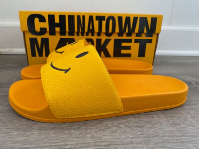 Chinatown Market Smiley Slides Mens 12 Mens Chinatown Market Smiley Basketball Sherpa Slides Black  main image 3