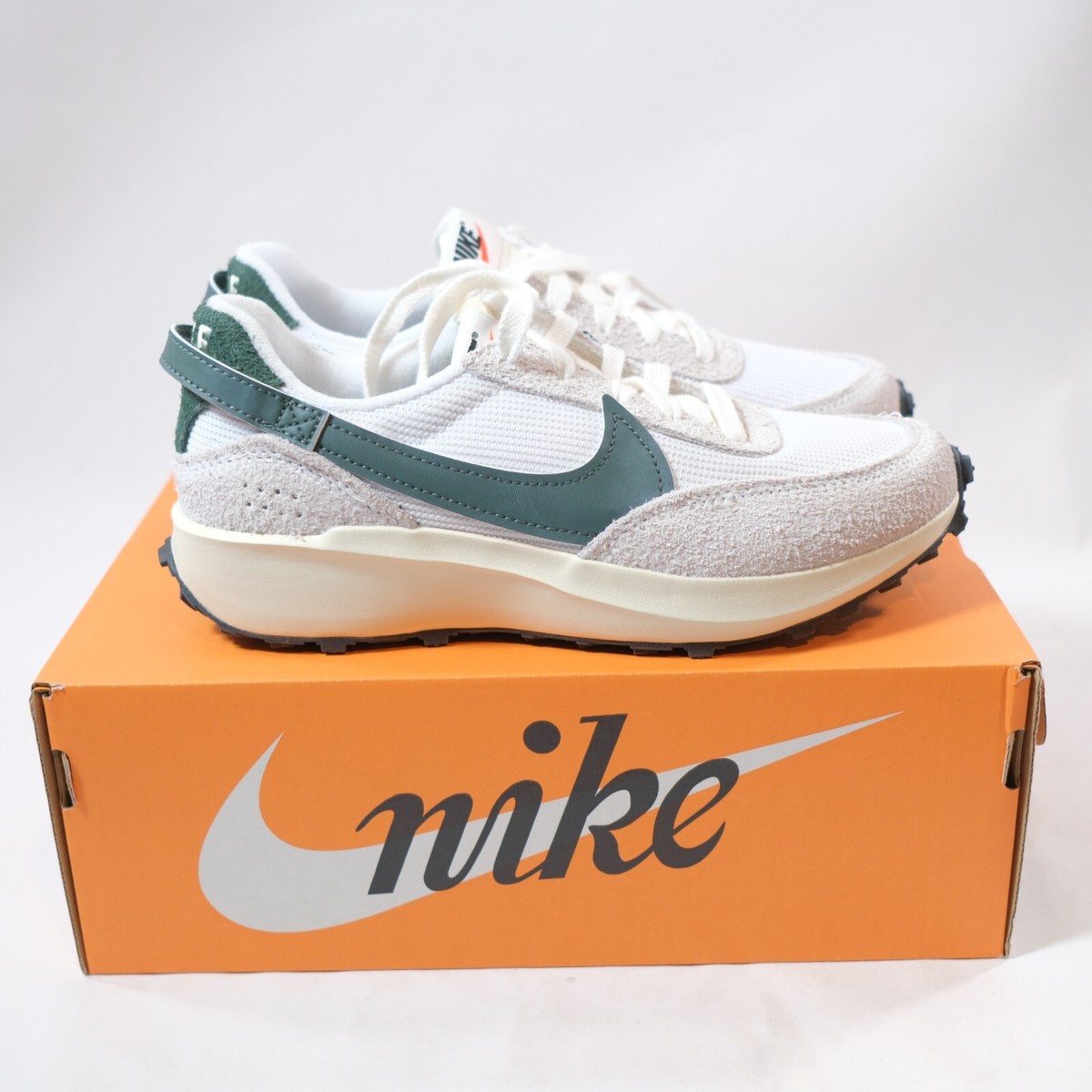 ナイキ　WMNS NIKE WAFFLE DEBUT　25cm NIKE/ ナイキ WMNS NIKE WAFFLE DEBUT｜ベーセーストックの