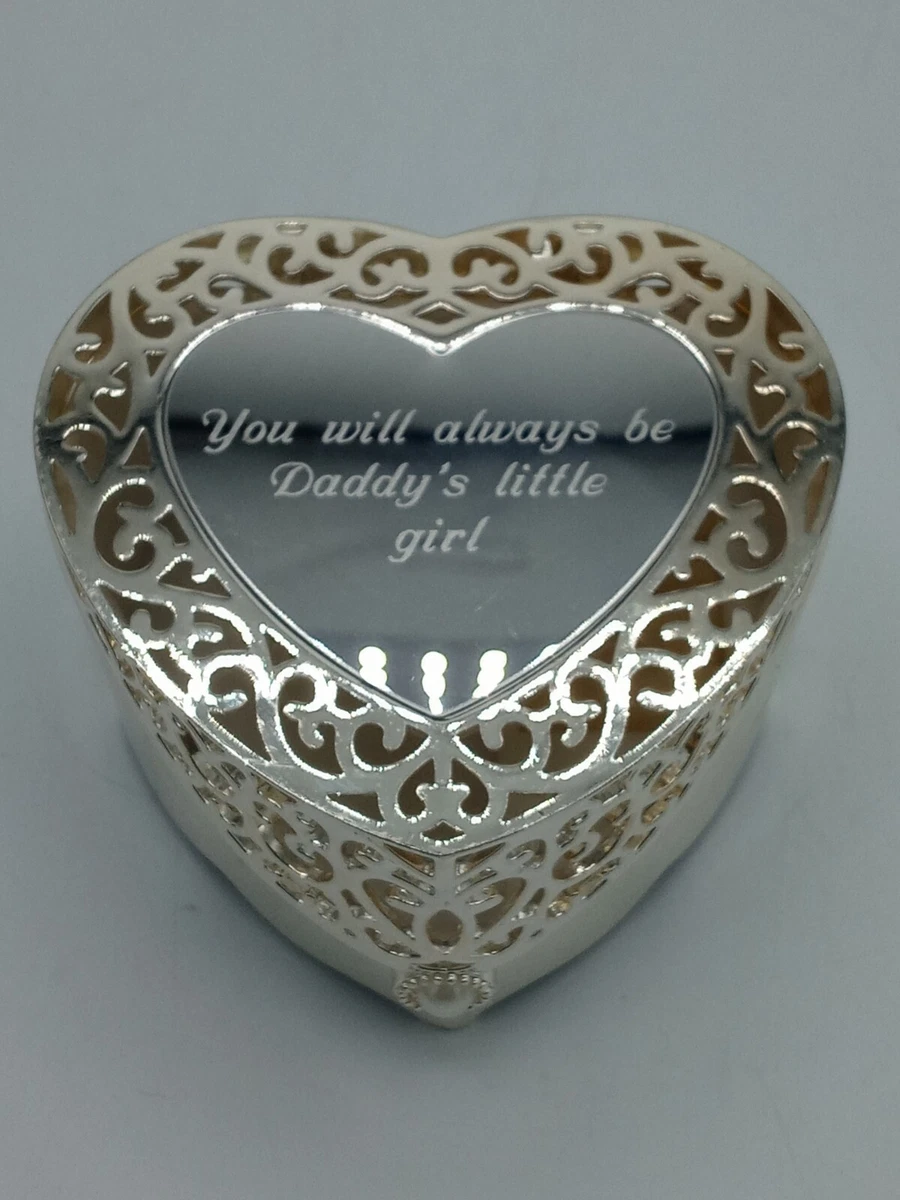 Little girl deals engraved jewelry