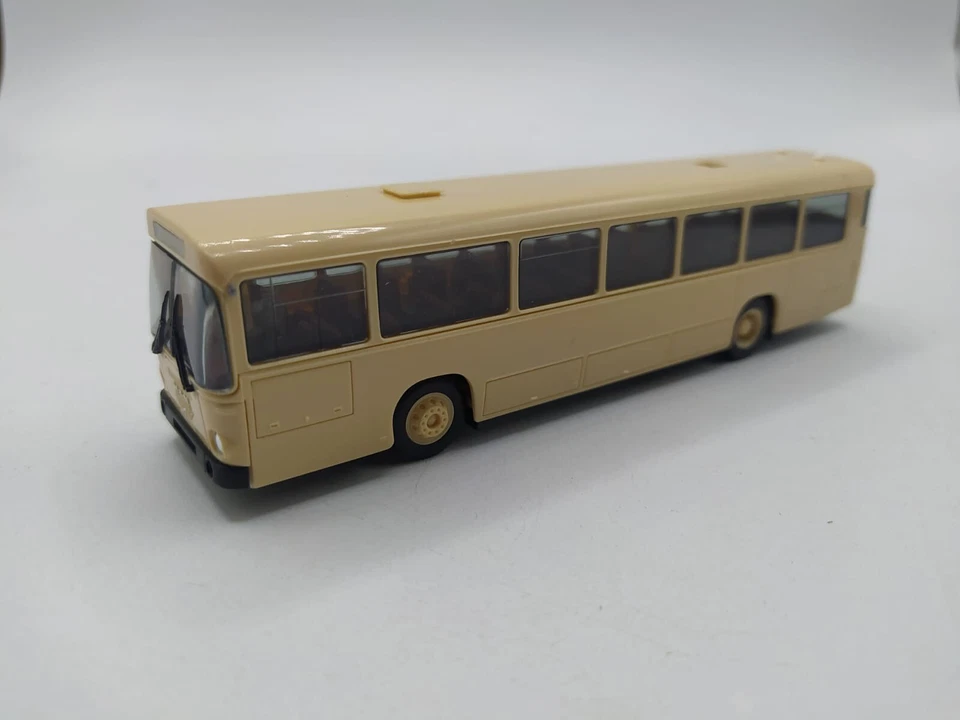 1:87  MAN SÜ 240 BUS - HERPA 1/87 NO BOX - Immagine 2 di 4