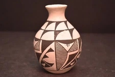 Native American Pottery Acoma Indian Antique Hand Painted Vase Jug Pot VTG 4.5"