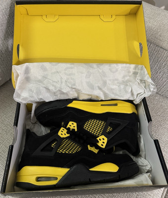 Jordan Air Jordan 4 Sneaker Kids US 5Y Black/Yellow Suede 408452-017