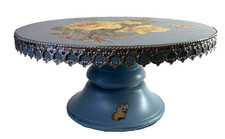 Pedestal de madera decorado pintado a mano soporte de exhibición azul con cinta de metal adornos rosas
