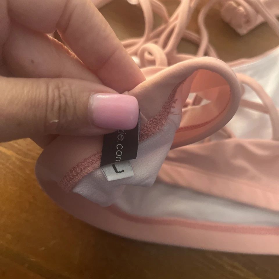 Onzie Flow Chic Sports Bra Womens L Criss Cross Strappy Back Blush Pink Yoga - Image 4 of 4