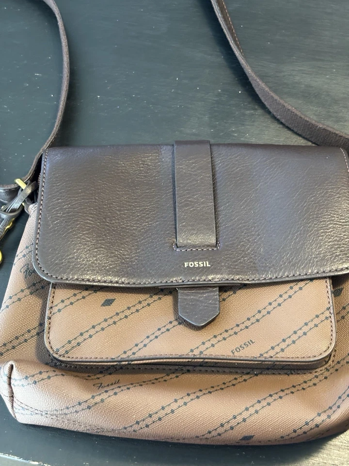  Fossil Women's Kinley Small Crossbody Bag ZB1646199 With Key EUC