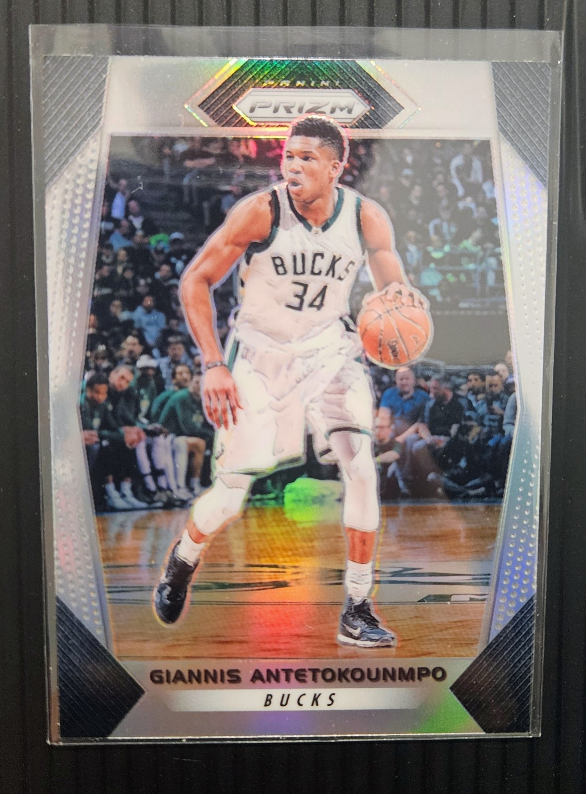 2017-18 Panini Prizm - Giannis Antetokounmpo #182 Silver Prizm SP Card NBA MVP