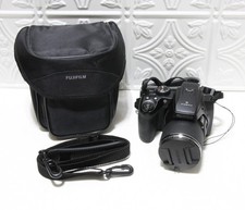 Digital Camera Fujifilm FinePix S9800 16 Mega Pixels 3" LCD  Extras Tested