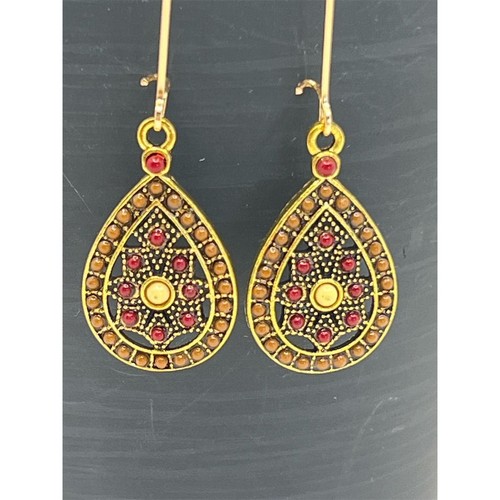 Pendientes colgantes bohemios de oro y lágrima roja para mujer - Imagen 4 de 5
