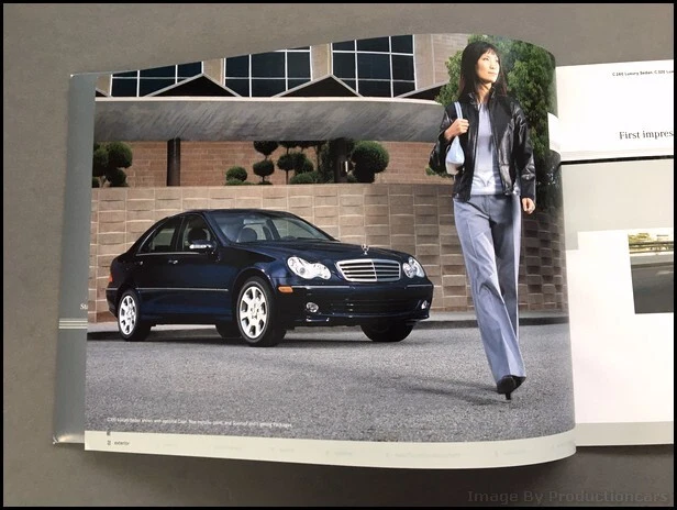 2005 Mercedes Benz C240 C320 and Wagon 30-page Car Sales Brochure Catalog Foto 3 de 4