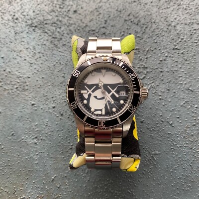 A BATHING APE 時計ケース(非売品) Bape x KAWS Automatic Watch A Bathing Ape Storage Box Warranty