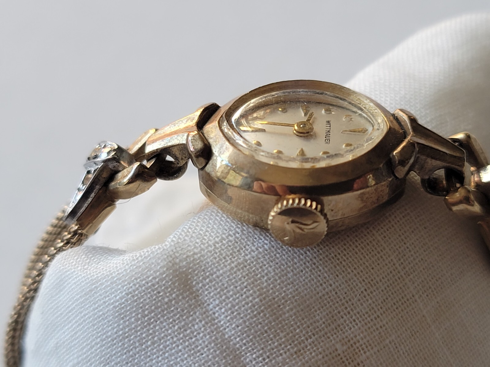 WITTNAUER VINTAGE Ladies wrist watch 10K GOLD filled … Gem