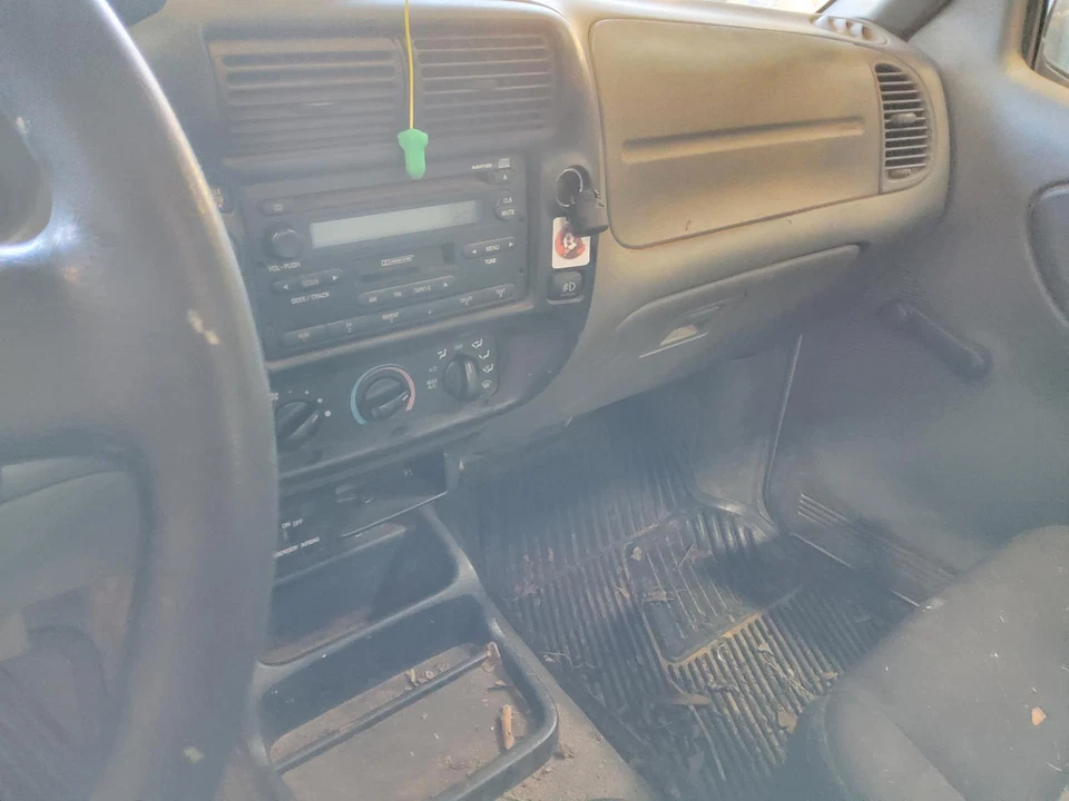 Conjunto de faros derechos usados se adapta a: Ford Ranger 2004 grado derecho A Foto 4 de 4