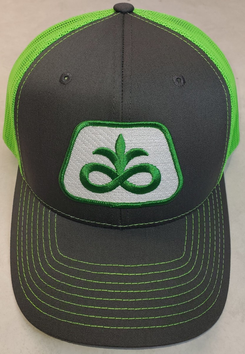 PIONEER SEED Patch on Richardson 112 Trucker Hat Snapback Charcoal