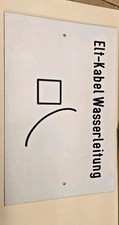 Schild VEB DDR NEUWERTIG PLASTIK BAKELIT &Auml;HNLICH ELT KABEL WASSERLEITUNG origin.
