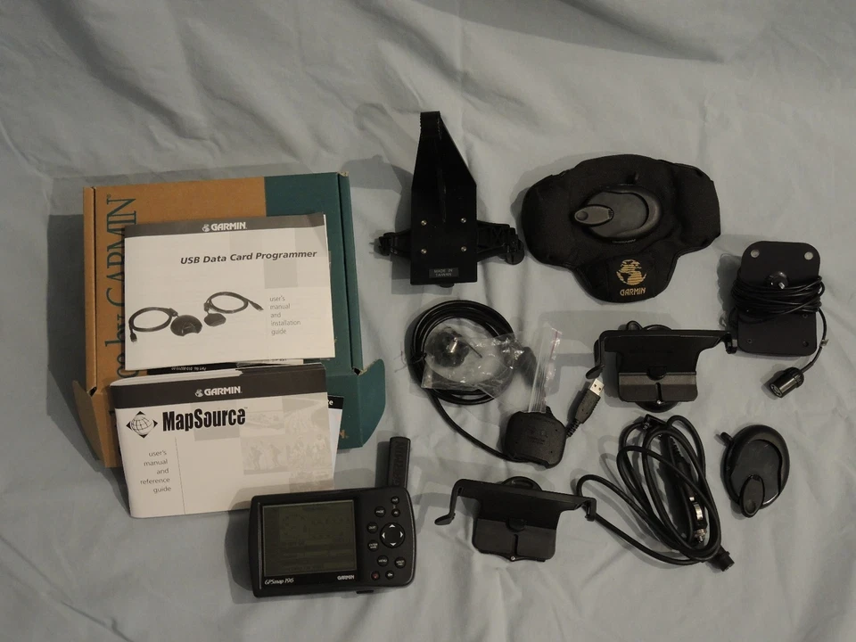 Garmin GPSMAP 196 Bundle Aviation GPS  & AutoMount Kit & Accessories-Americas - Image 3 of 4
