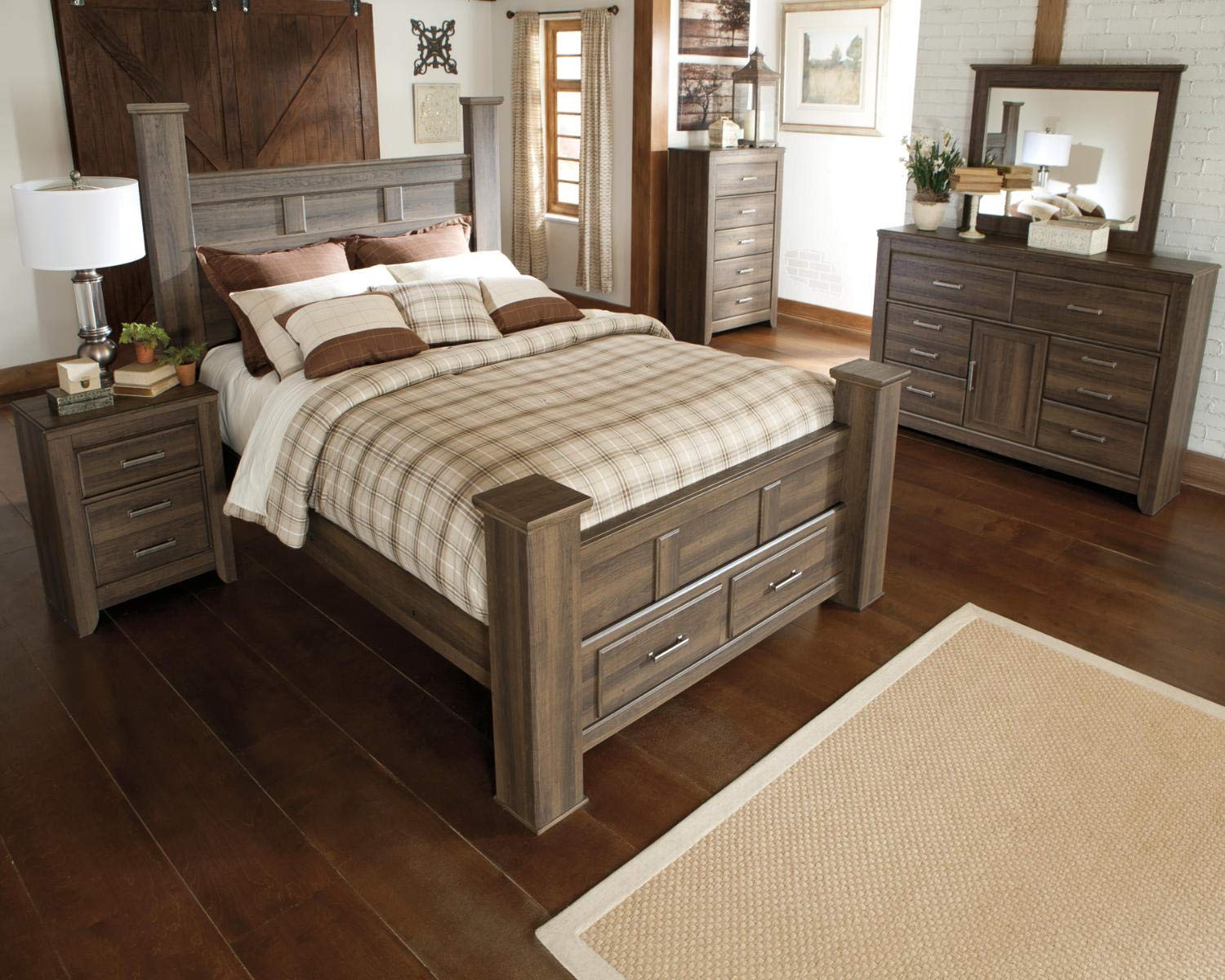 Signature Design by Ashley Juararo Poster King Bed in Dark Brown