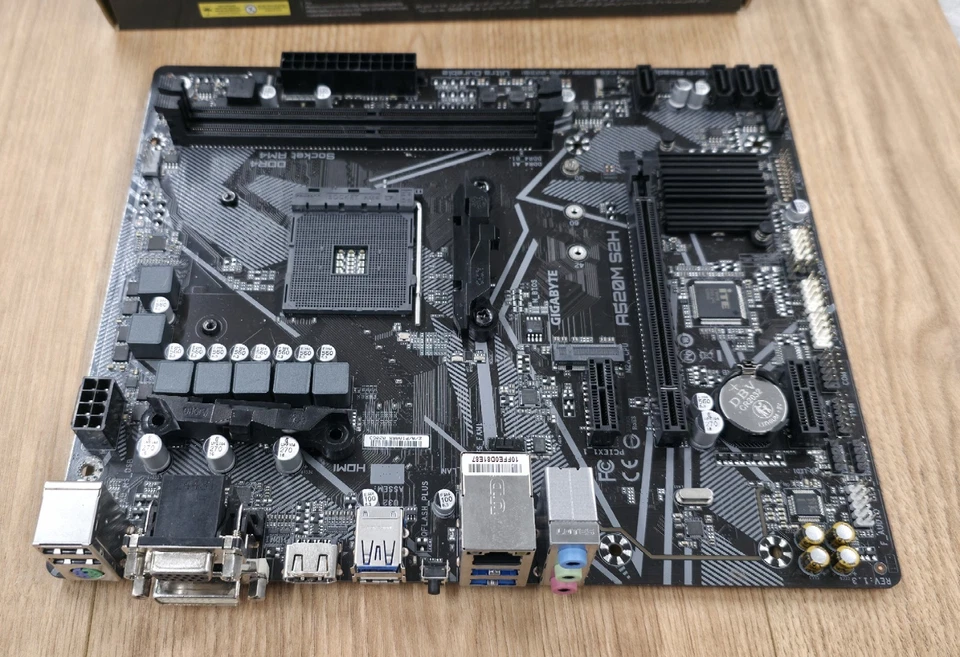 GIGGABYE A520M S2H MOTHERBOARD - Image 4 of 4