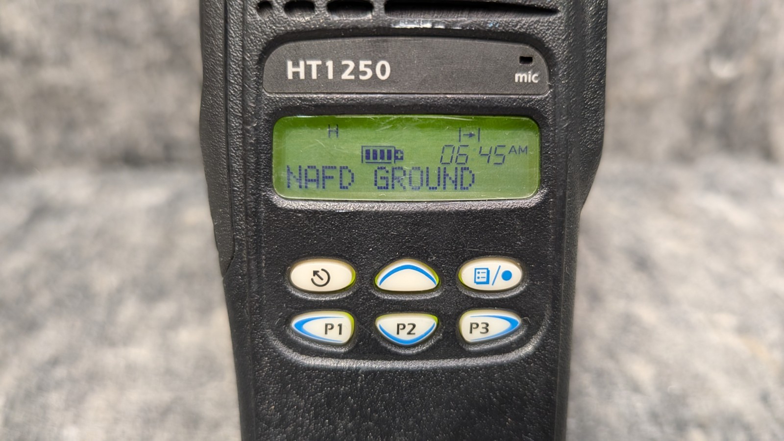 Motorola HT1250 VHF Two-Way Radios AAH25KDF9AA5AN with Battery