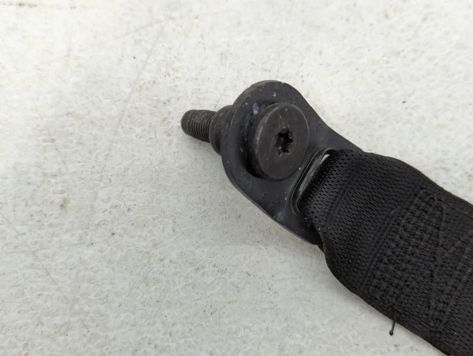 Левый передний натяжитель ремня безопасности для Mercedes-Benz B250 2013-2019 годов выпуска H1P36 - Изображение 4 из 4