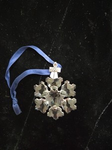 topfpflanze mit runden blättern Ficus – Pflegeleichte Zimmerpflanze online kaufen – MO BLUMEN main image 1