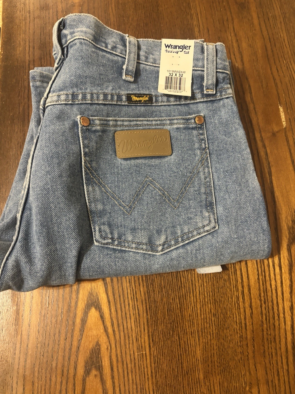 Blue Light Wash Straight 5-pocket