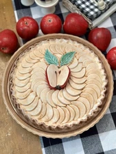 VTG Sanor Ceramica Handpainted Lidded Apple Pie Dish Portugal 12"