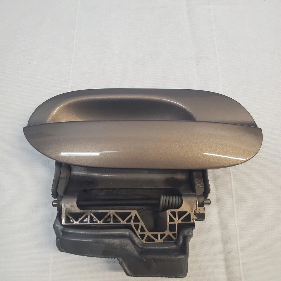 1997 - 2003 BMW E39 528i 525i 530i 540i PASSENGER FRONT OUTSIDE DOOR HANDLE OEM - Image 2 of 4