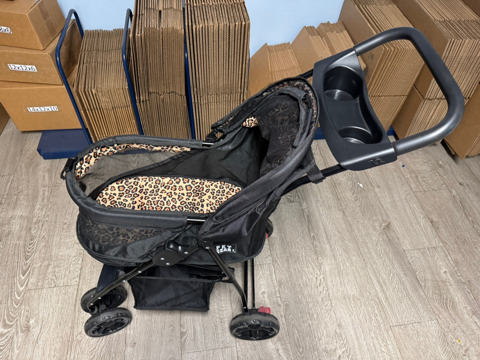 Pet Gear No-Zip Happy Trails Lite Pet Stroller for Cats & Dogs. Lightly Used